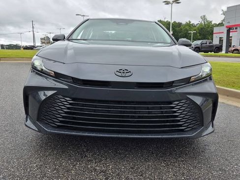 Used 2025 Toyota Camry LE w/ Convenience Package FWD image 2