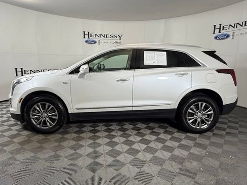 Used 2022 Cadillac XT5 Premium Luxury FWD image 3