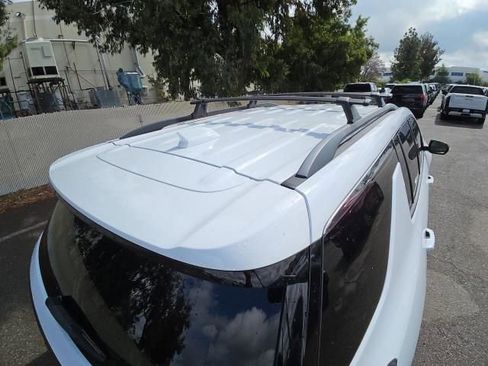 Used 2024 Chevrolet Traverse LT w/ LPO, Floor Liner Package FWD image 4