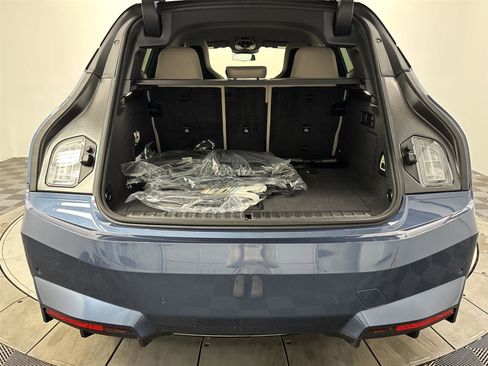 New 2026 BMW iX xDrive45 image 21