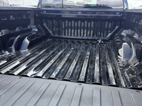 Used 2024 Chevrolet Colorado Trail Boss AWD/4WD image 32