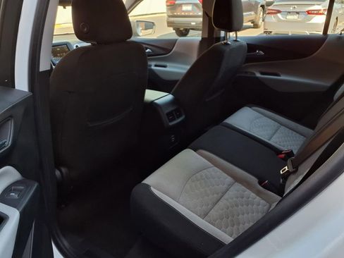 Used 2019 Chevrolet Equinox LS image 18