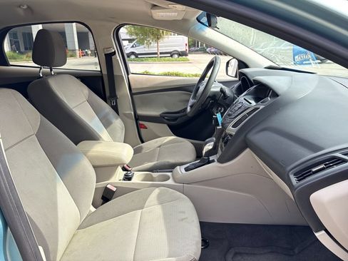 Used 2012 Ford Focus SE FWD image 27