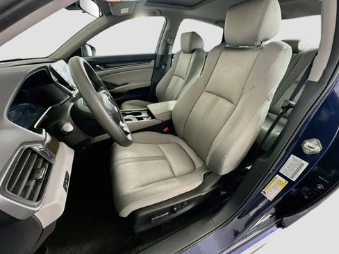 Used 2018 Honda Accord EX image 13