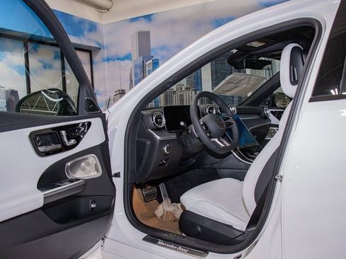 Used 2026 Mercedes-Benz C 300 4MATIC Sedan image 13