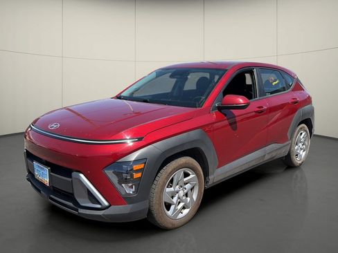 Used 2024 Hyundai Kona SE FWD image 3