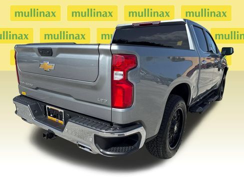 Used 2025 Chevrolet Silverado 1500 LTZ w/ Z71 Off-Road Package AWD/4WD image 4