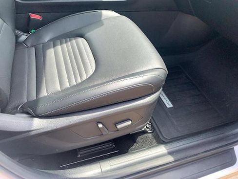 Used 2025 Kia Sportage SX image 14