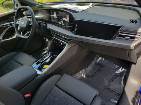 New 2026 Audi SQ5 Premium Plus image 11