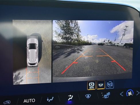 New 2026 Chevrolet Equinox EV LT w/ LPO, Blackout Package image 30