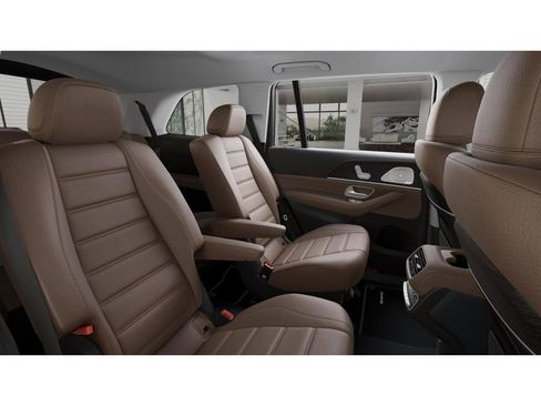 New 2026 Mercedes-Benz GLS 450 4MATIC image 5