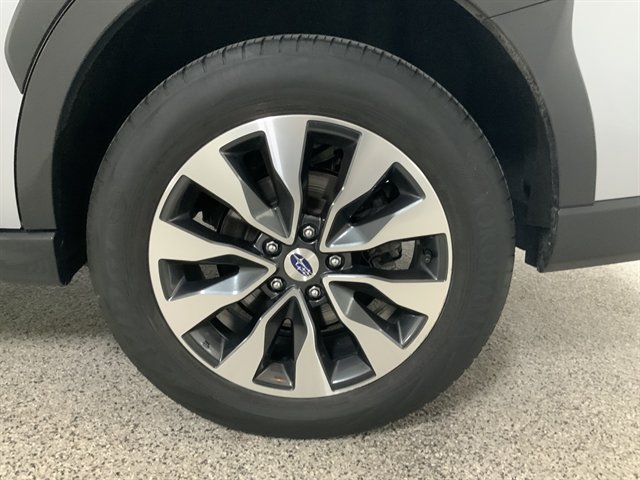 Used 2023 Subaru Outback Limited AWD/4WD image 12