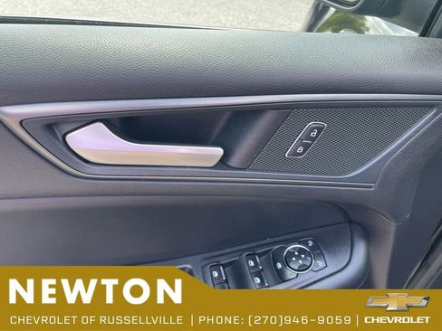 Used 2020 Ford Edge SE AWD/4WD image 8