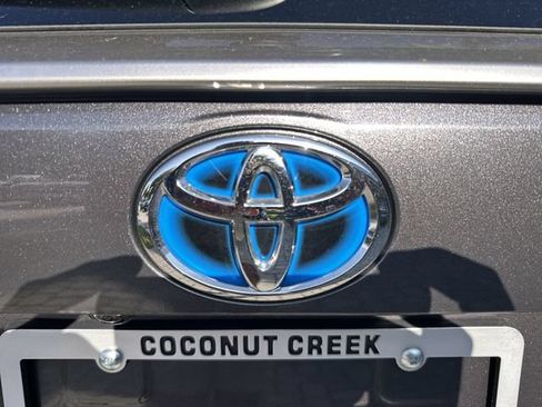 Used 2023 Toyota RAV4 XSE AWD/4WD image 10