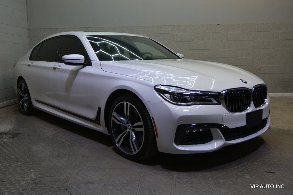 Used 2017 BMW 750i xDrive AWD/4WD image 1