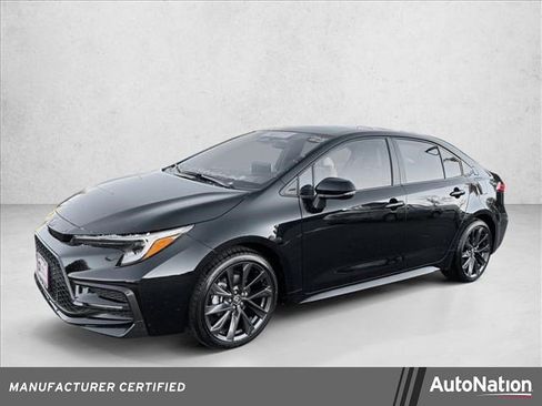 Certified 2025 Toyota Corolla SE image 1