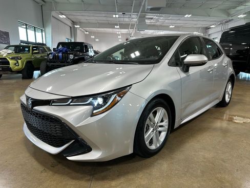 Used 2019 Toyota Corolla SE w/ SE Option Package image 3