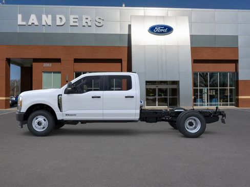 New 2026 Ford F350 XL image 3