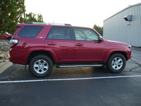Used 2024 Toyota 4Runner SR5 Premium w/ Moonroof Package RWD image 11