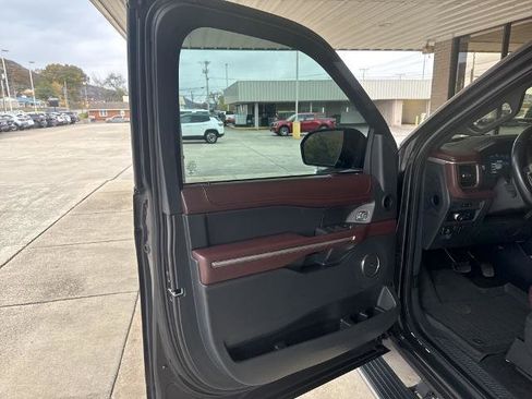 Certified 2022 Ford Expedition Max Limited image 17