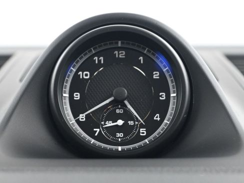 New 2026 Porsche Macan image 12