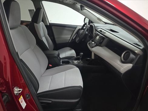 Used 2018 Toyota RAV4 XLE FWD image 7