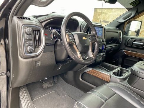 Used 2021 Chevrolet Silverado 2500 High Country image 13