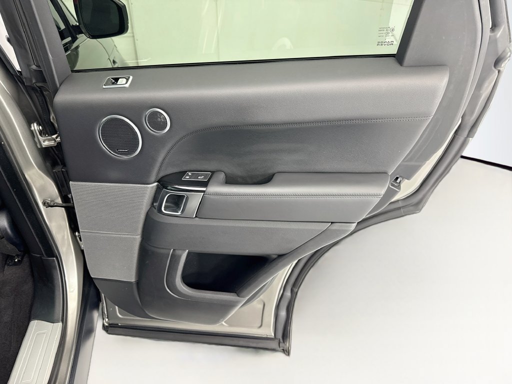 Used 2019 Land Rover Range Rover Sport HSE AWD/4WD image 26