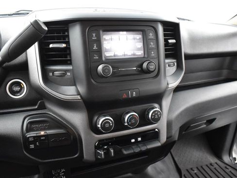 Used 2020 RAM 3500 Tradesman w/ Chrome Appearance Group AWD/4WD image 17