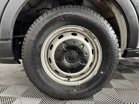 Used 2019 Ford Transit 250 148 Low Roof RWD image 33