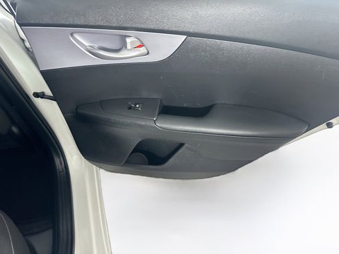 Used 2024 Kia Forte LXS image 27