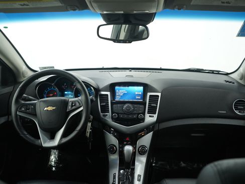 Used 2013 Chevrolet Cruze LT image 13