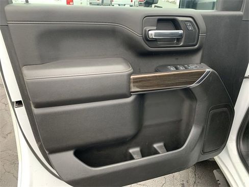 Used 2022 Chevrolet Silverado 2500 LT w/ Convenience Package image 21