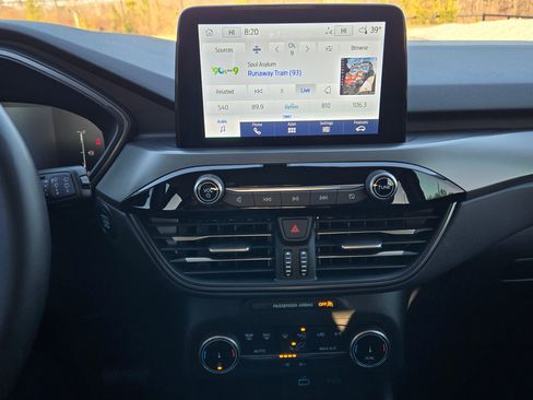 Used 2023 Ford Escape Active image 15