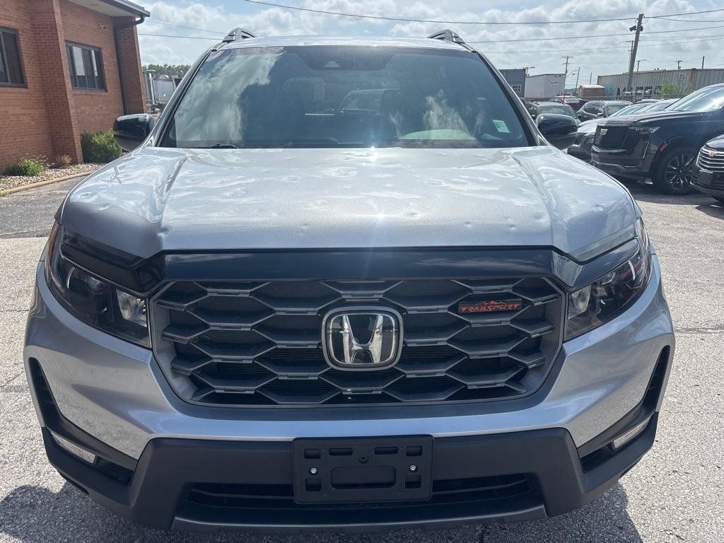 Used 2023 Honda Passport TrailSport image 3