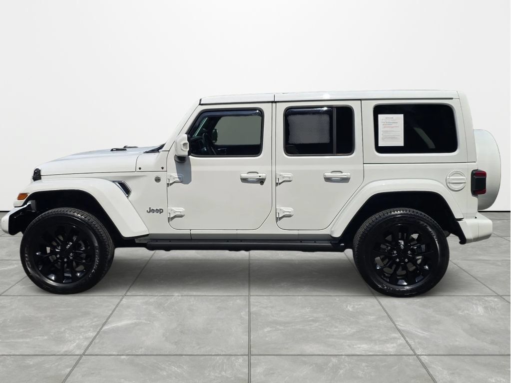 Used 2023 Jeep Wrangler Unlimited Sahara AWD/4WD image 6