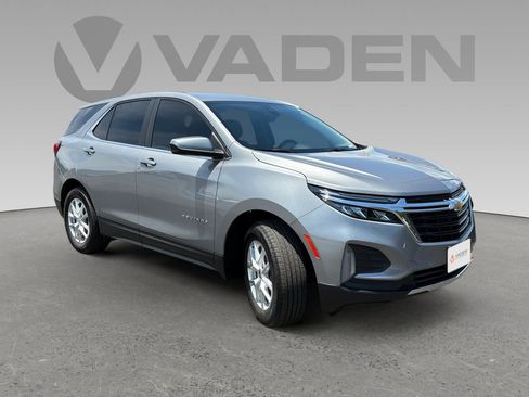 Used 2023 Chevrolet Equinox LT FWD image 1
