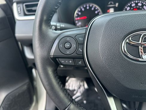 Certified 2022 Toyota RAV4 XLE image 19