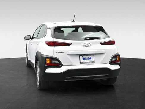 Used 2021 Hyundai Kona SE FWD image 3