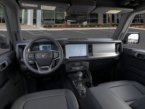 New 2025 Ford Bronco Badlands image 9