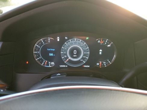 Used 2016 Cadillac Escalade Luxury image 38