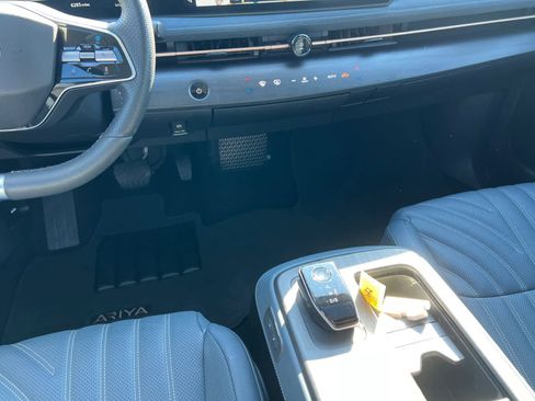 Certified 2025 Nissan Ariya Platinum image 14