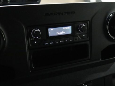 Used 2025 Mercedes-Benz Sprinter 2500 image 17