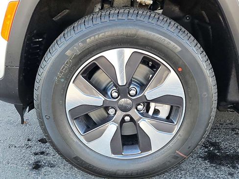 New 2025 Jeep Grand Cherokee Limited 4xe w/ Luxury Tech Group II image 12