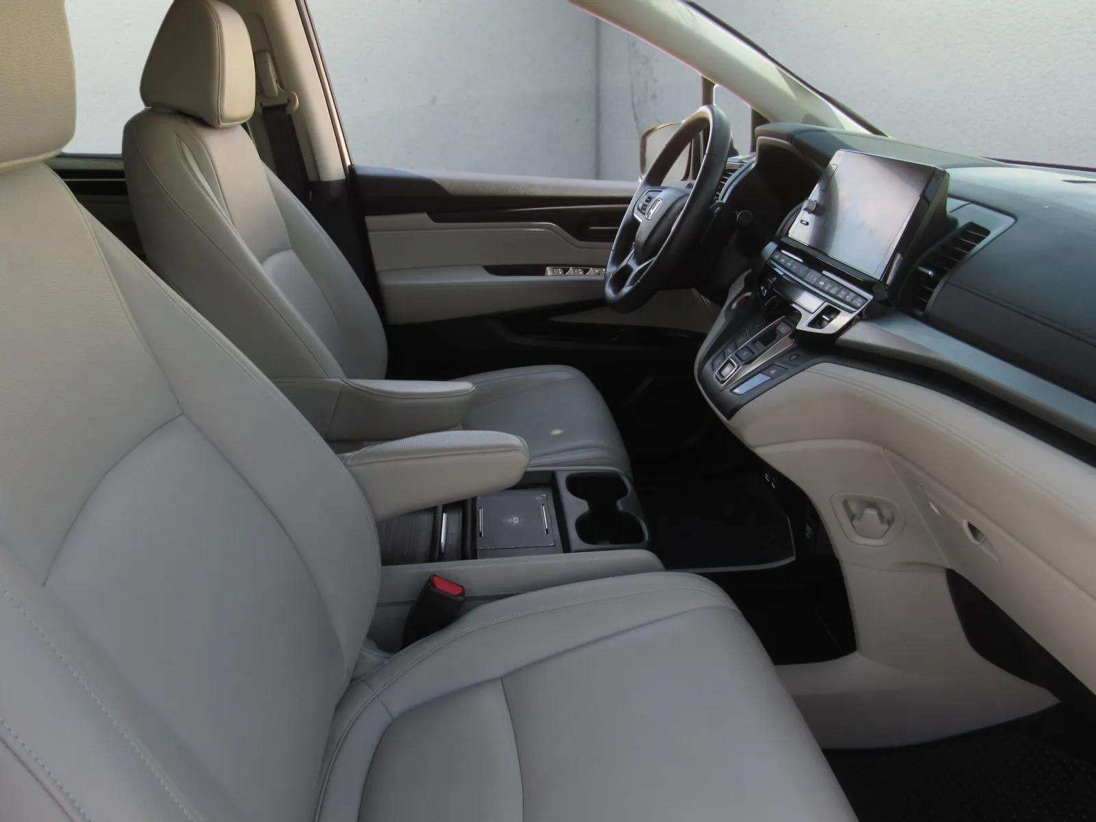Used 2025 Honda Odyssey EX-L image 9