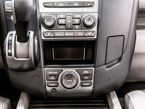 Used 2014 Honda Pilot Touring image 22