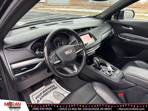 Used 2020 Cadillac XT4 Premium Luxury w/ Cold Weather Package image 15
