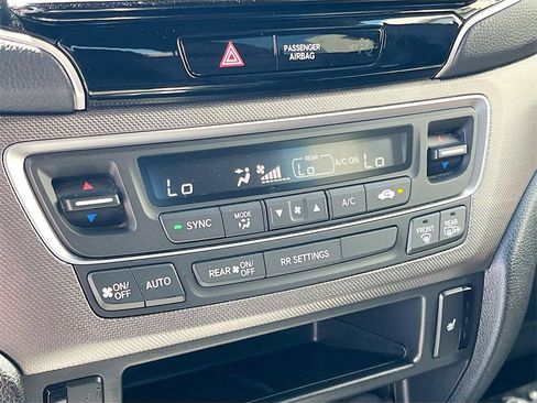 Used 2025 Honda Ridgeline RTL image 16