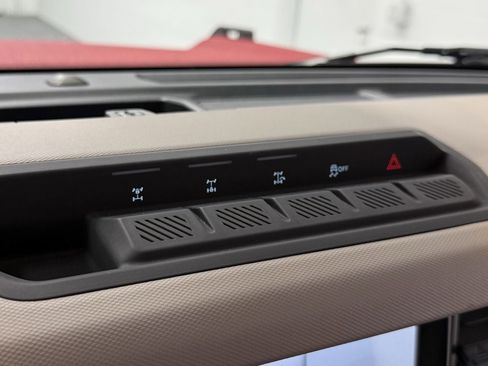 Used 2022 Ford Bronco Wildtrak image 31