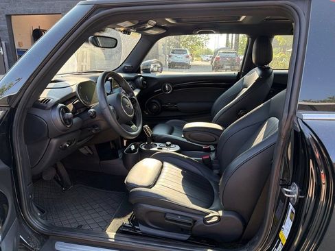 Used 2024 MINI Cooper SE FWD image 10